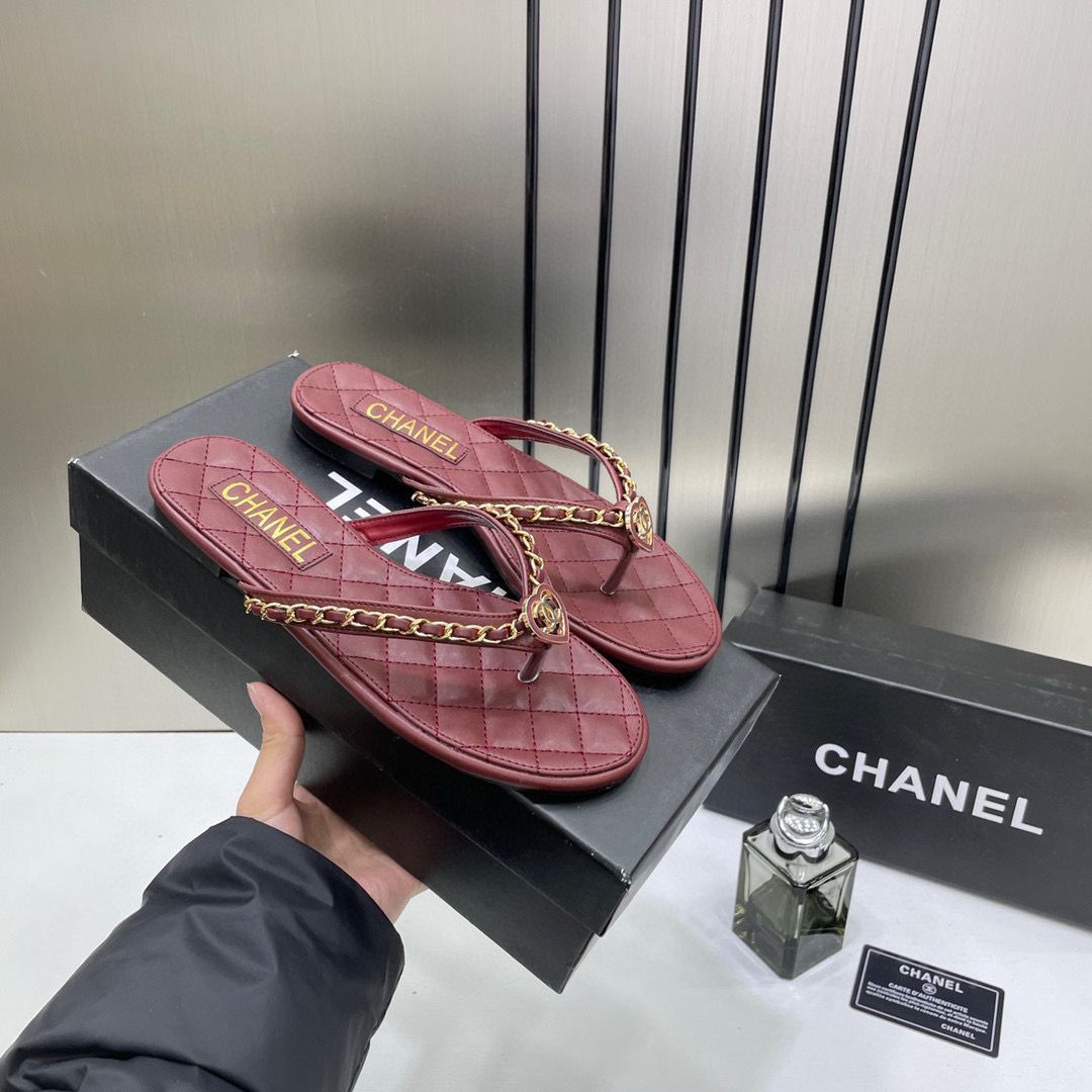 chane.l wine flat mule for her wid og box b2428 chane.l wine flat mule for her wid og box b2428