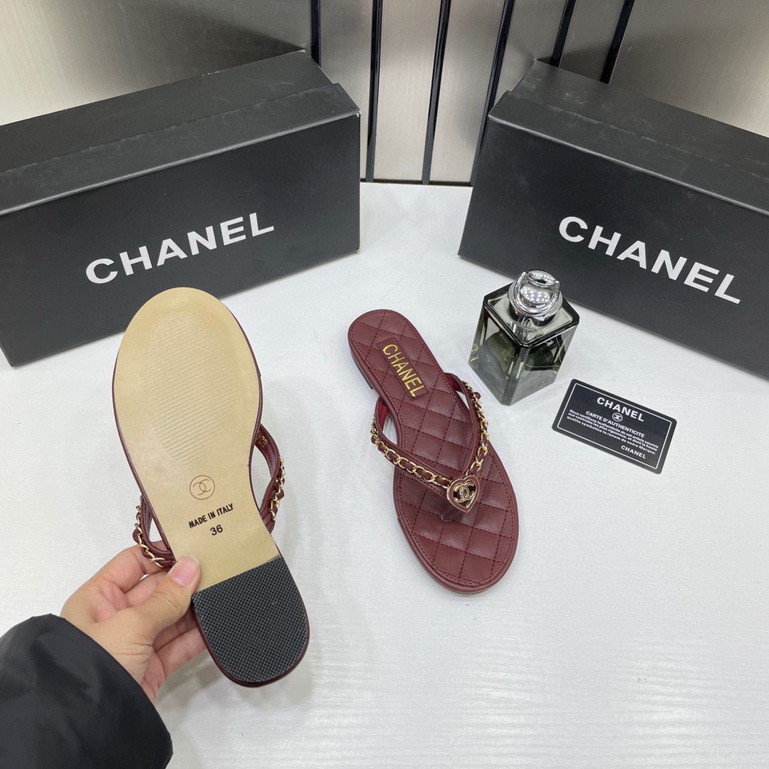 chane.l wine flat mule for her wid og box b2428 chane.l wine flat mule for her wid og box b2428