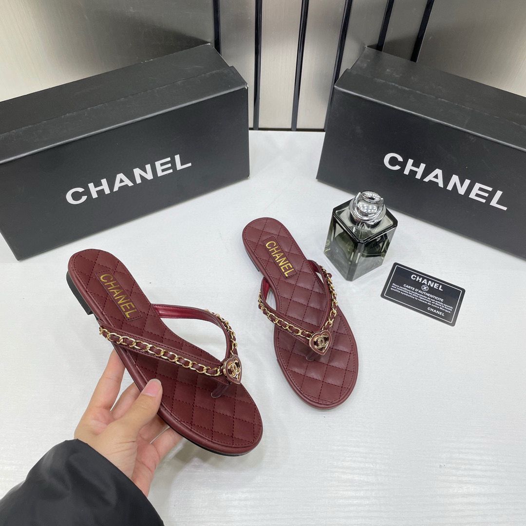 chane.l wine flat mule for her wid og box b2428 chane.l wine flat mule for her wid og box b2428