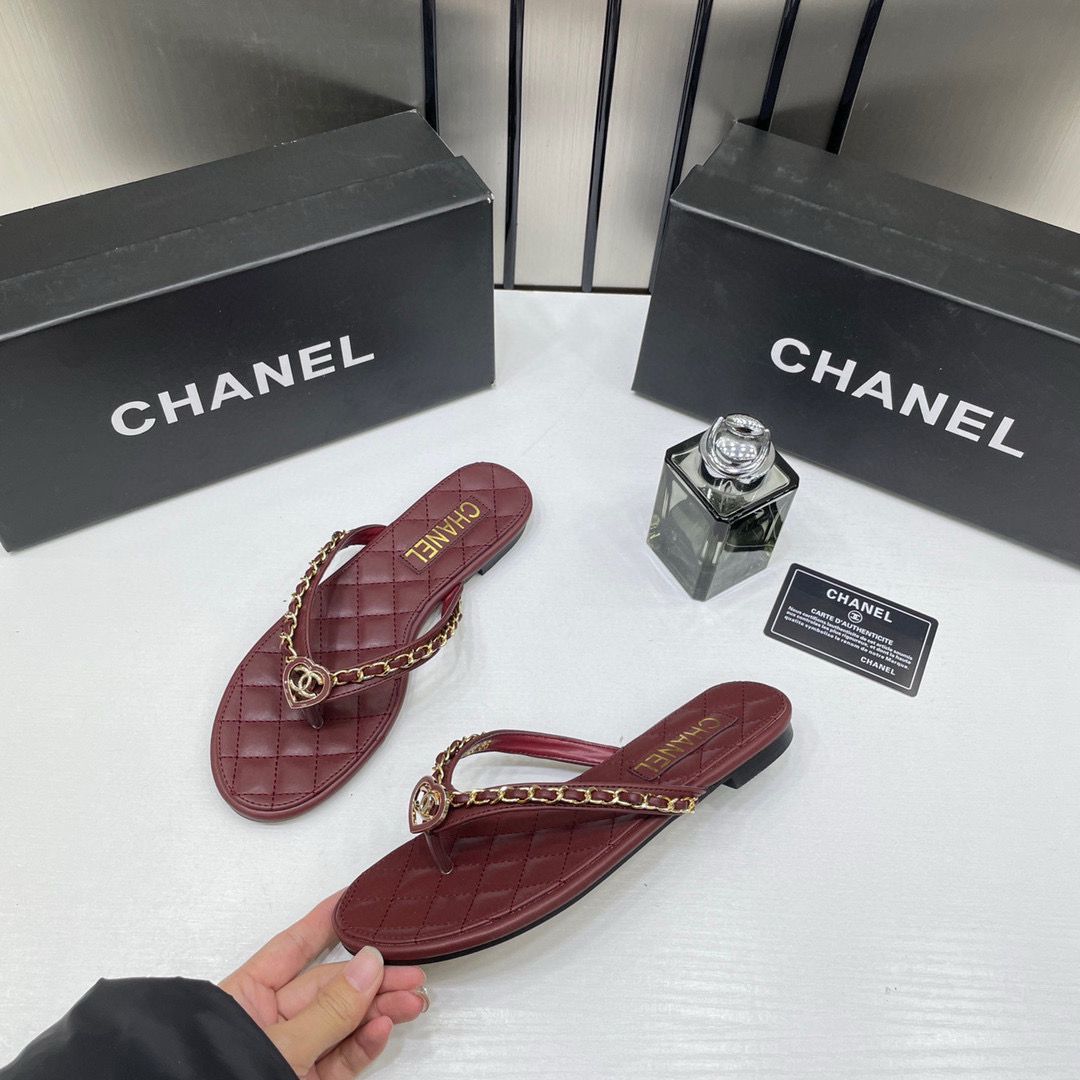chane.l wine flat mule for her wid og box b2428 chane.l wine flat mule for her wid og box b2428