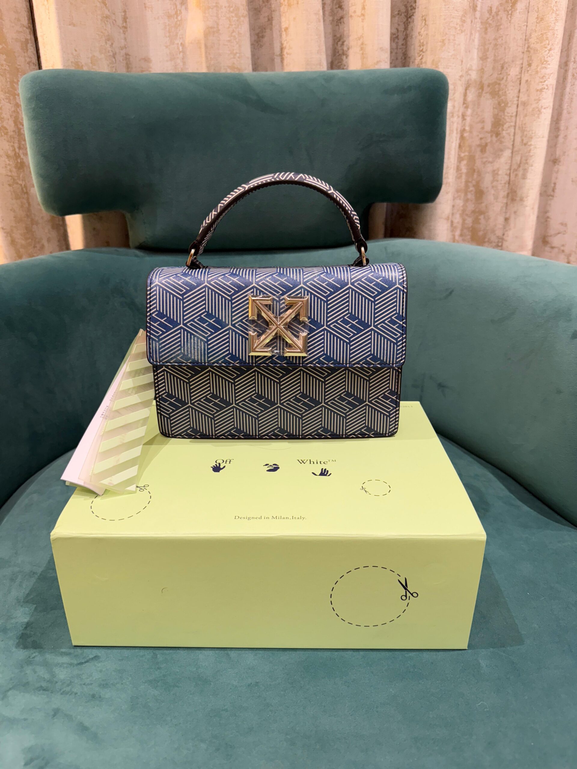 off white leather blue white monogram jitney 1.4 shoulder bag (blue white 8853) sale off white leather blue white monogram jitney 1.4 shoulder bag (blue white 8853) sale