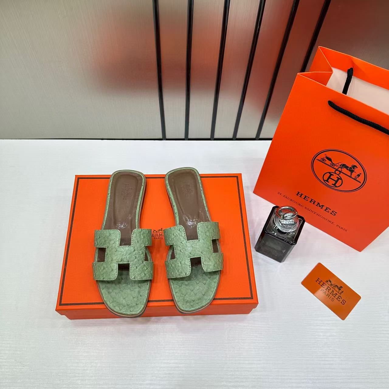 hermes paris oran flats for her with og box & carry bag green slide h38 hermes paris oran flats for her with og box & carry bag green slide h38
