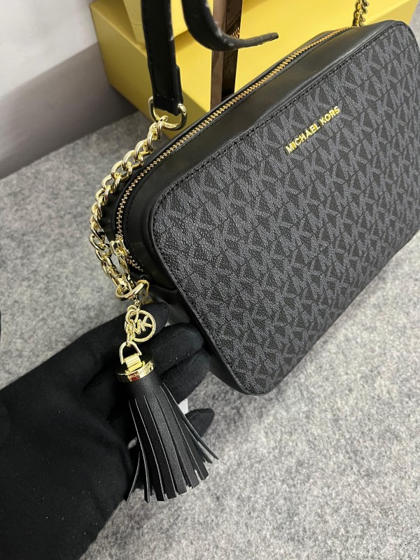 michael kors jet set camera bag with og & box dust bag (black black) 9028 michael kors jet set camera bag with og & box dust bag (black black) 9028