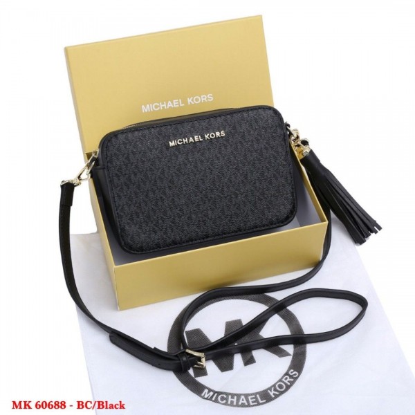 michael kors jet set camera bag with og & box dust bag (black black) 9028 michael kors jet set camera bag with og & box dust bag (black black) 9028