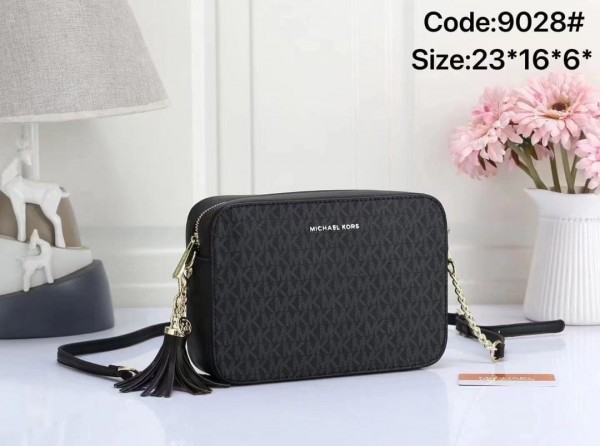 michael kors jet set camera bag with og & box dust bag (black black) 9028 michael kors jet set camera bag with og & box dust bag (black black) 9028