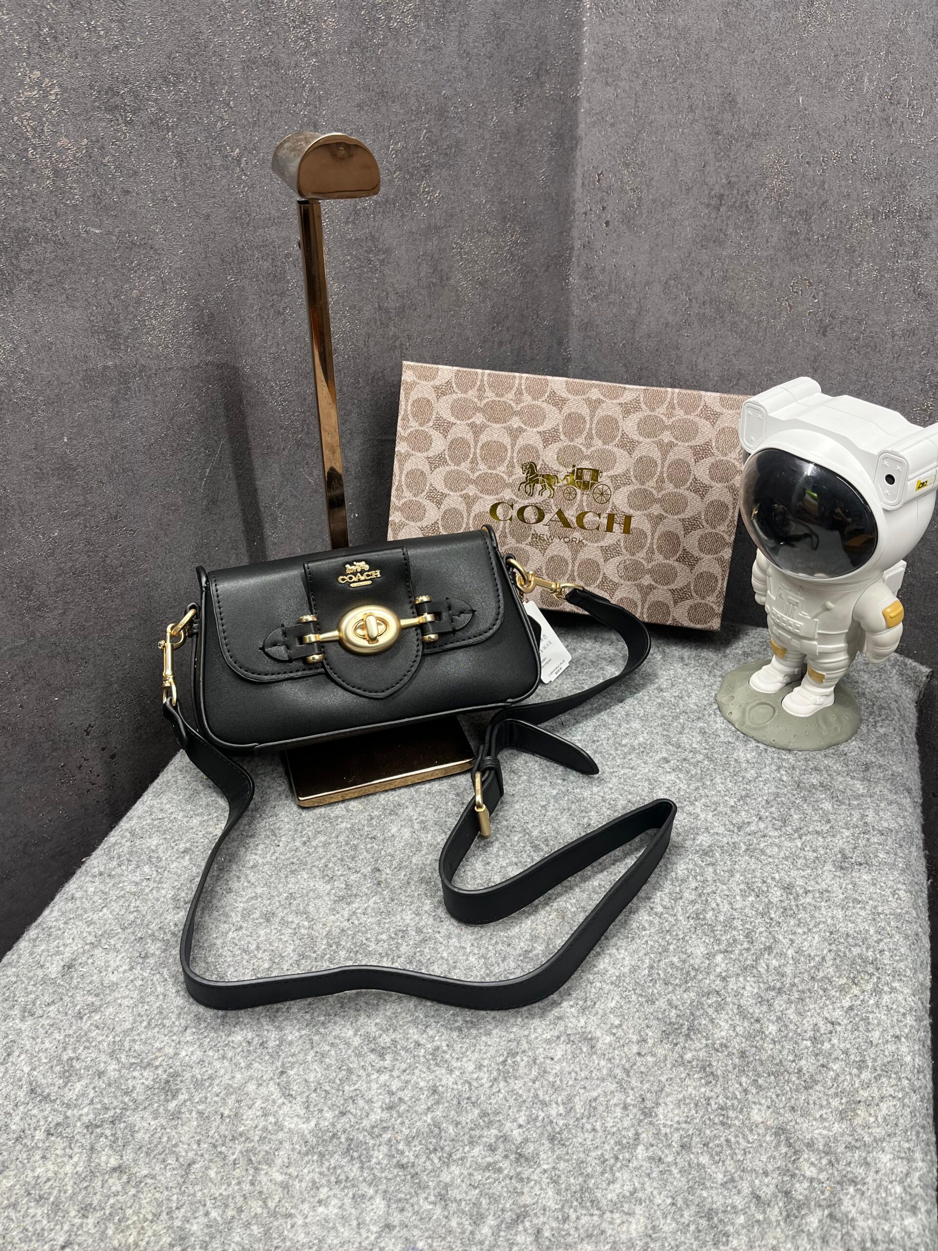 coach brie shoulder bag with og box & dust bag black 2383 coach brie shoulder bag with og box & dust bag black 2383
