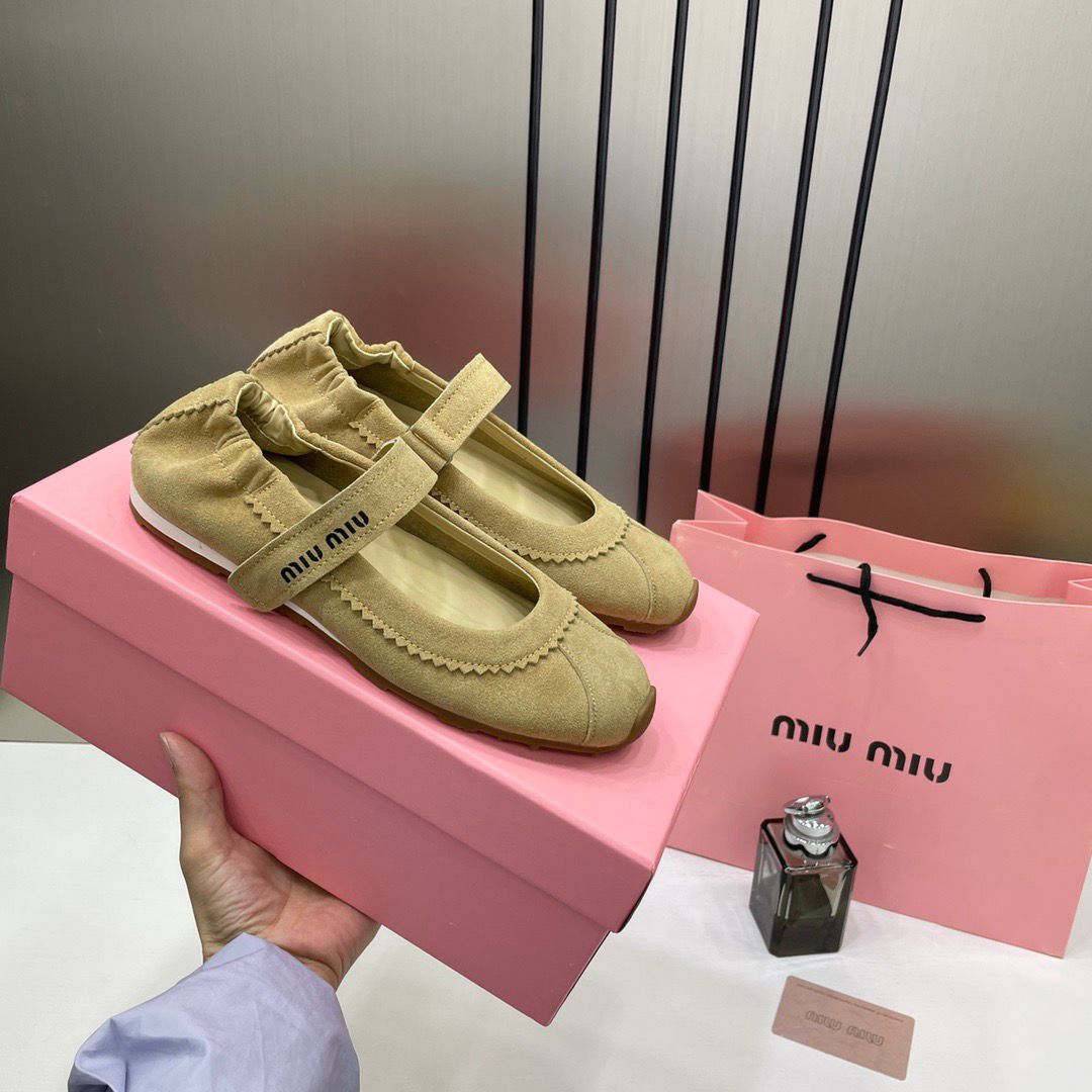 miu miu camel ballet flats leather elastic scrunch with og box & carry bag 2129 miu miu camel ballet flats leather elastic scrunch with og box & carry bag 2129