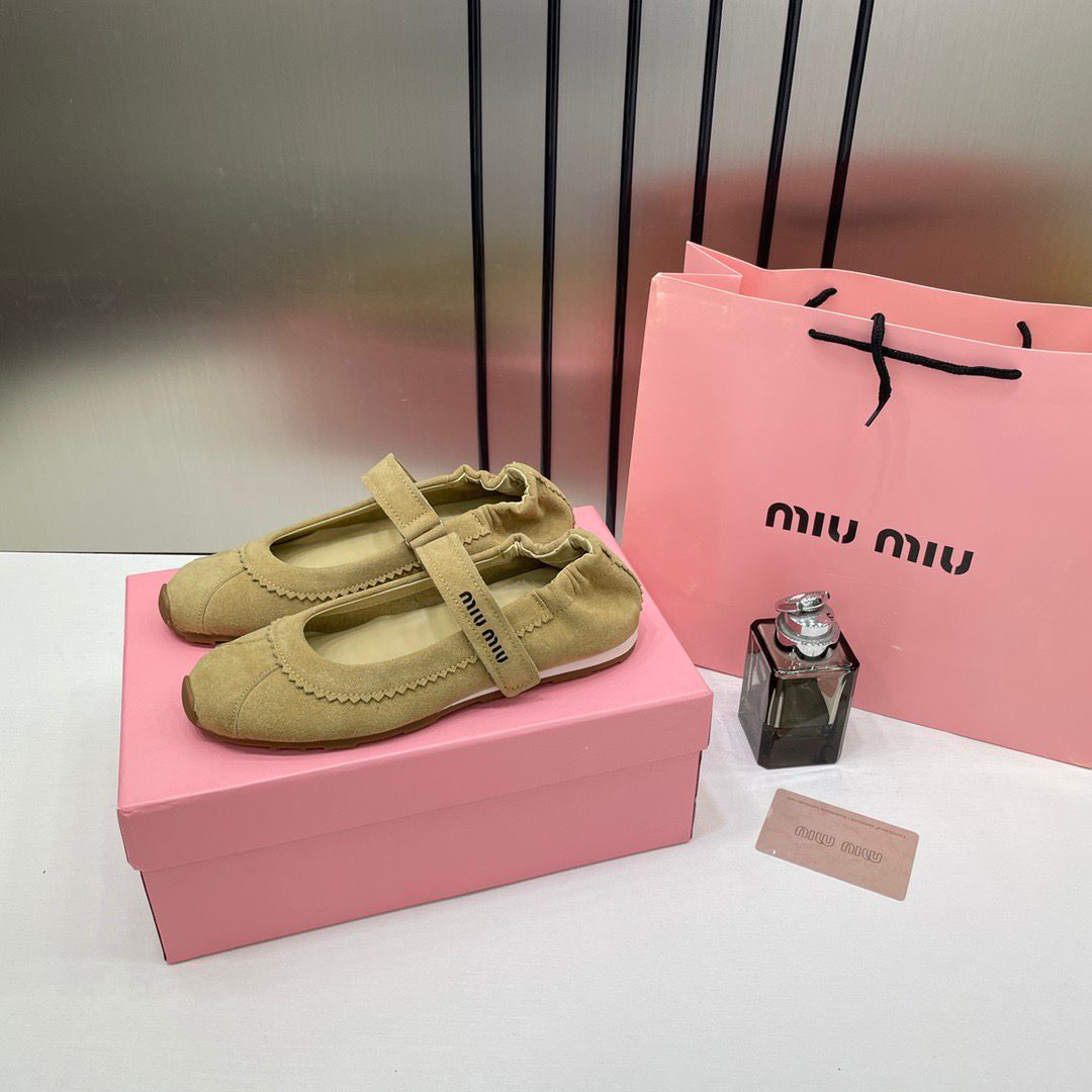 miu miu camel ballet flats leather elastic scrunch with og box & carry bag 2129 miu miu camel ballet flats leather elastic scrunch with og box & carry bag 2129