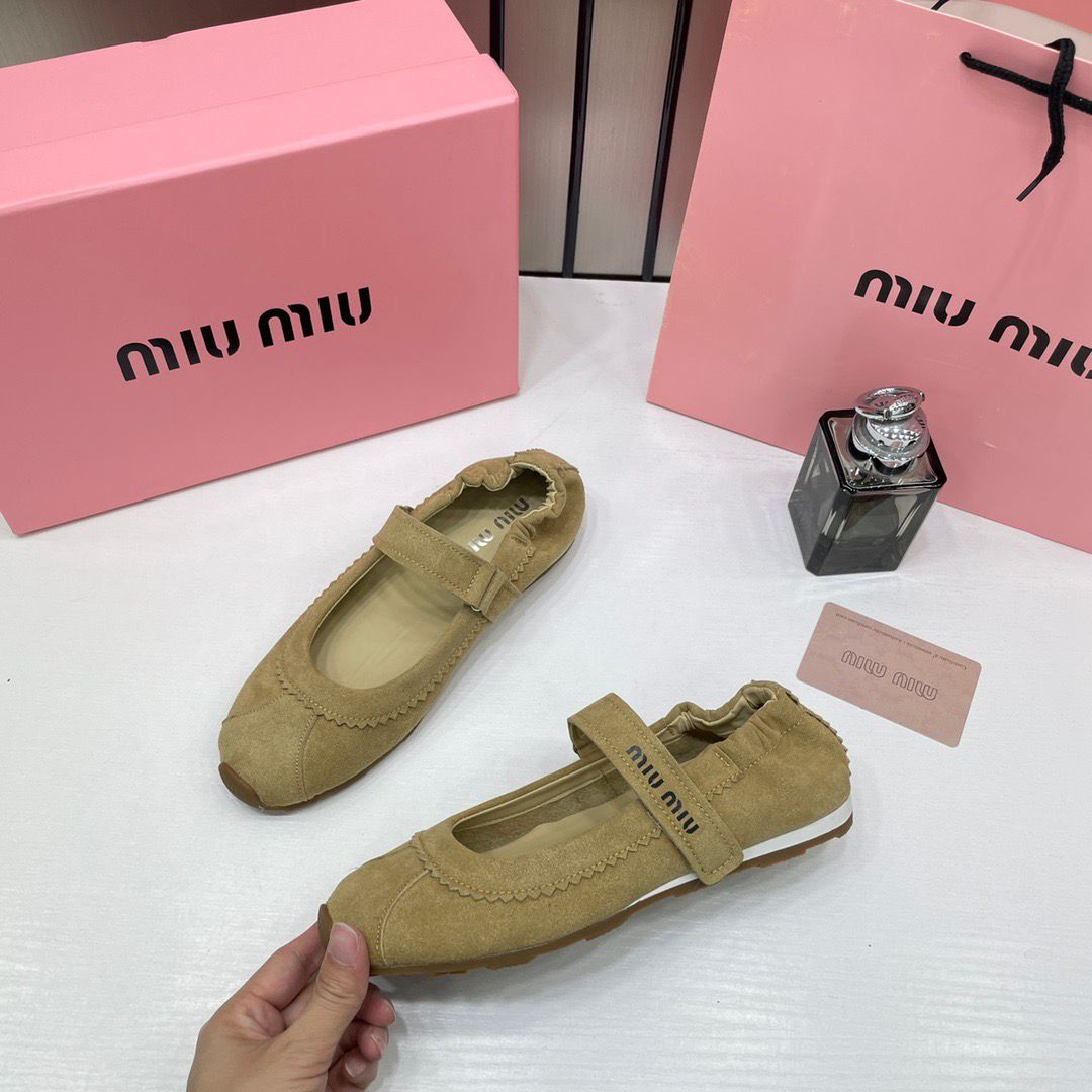 miu miu camel ballet flats leather elastic scrunch with og box & carry bag 2129 miu miu camel ballet flats leather elastic scrunch with og box & carry bag 2129