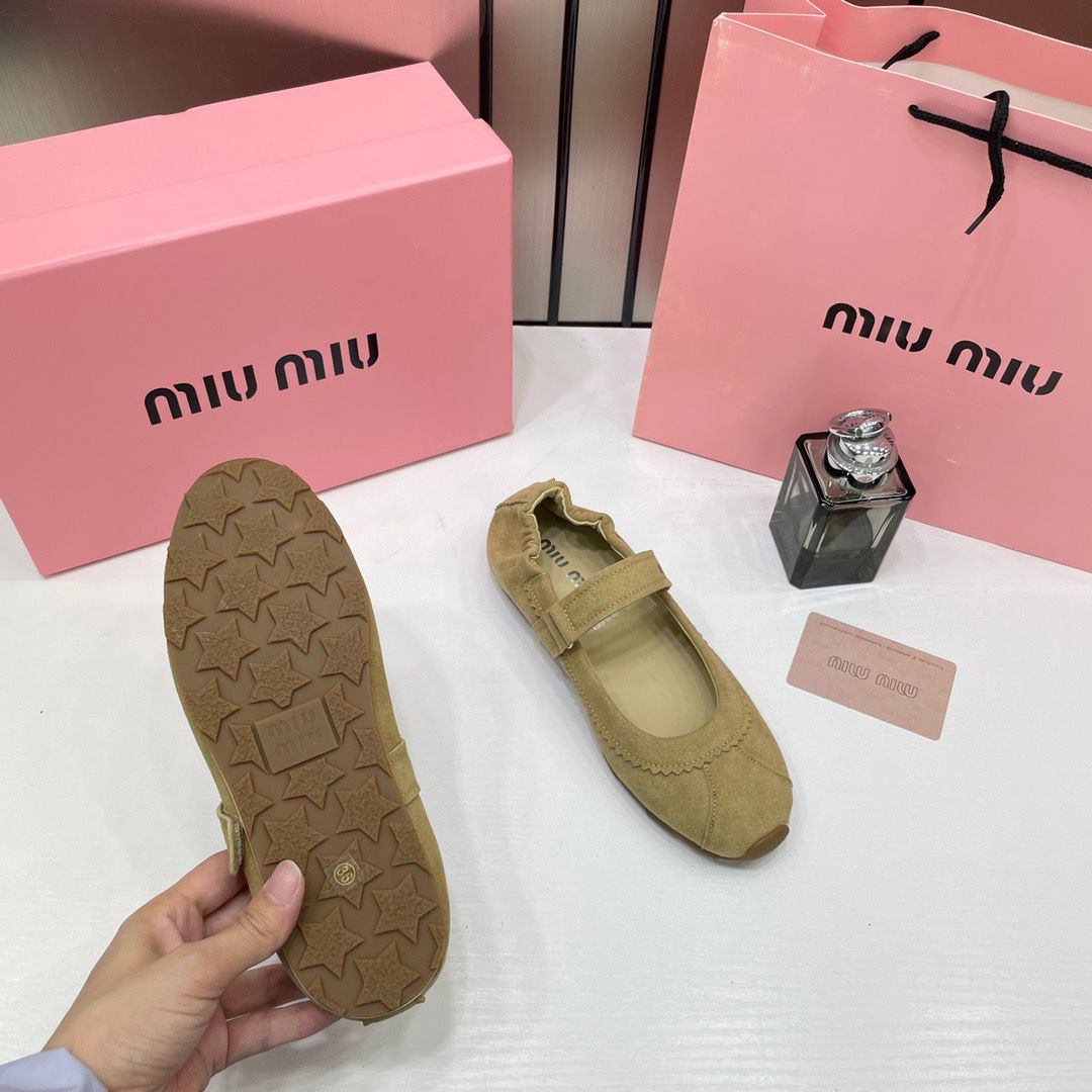 miu miu camel ballet flats leather elastic scrunch with og box & carry bag 2129 miu miu camel ballet flats leather elastic scrunch with og box & carry bag 2129