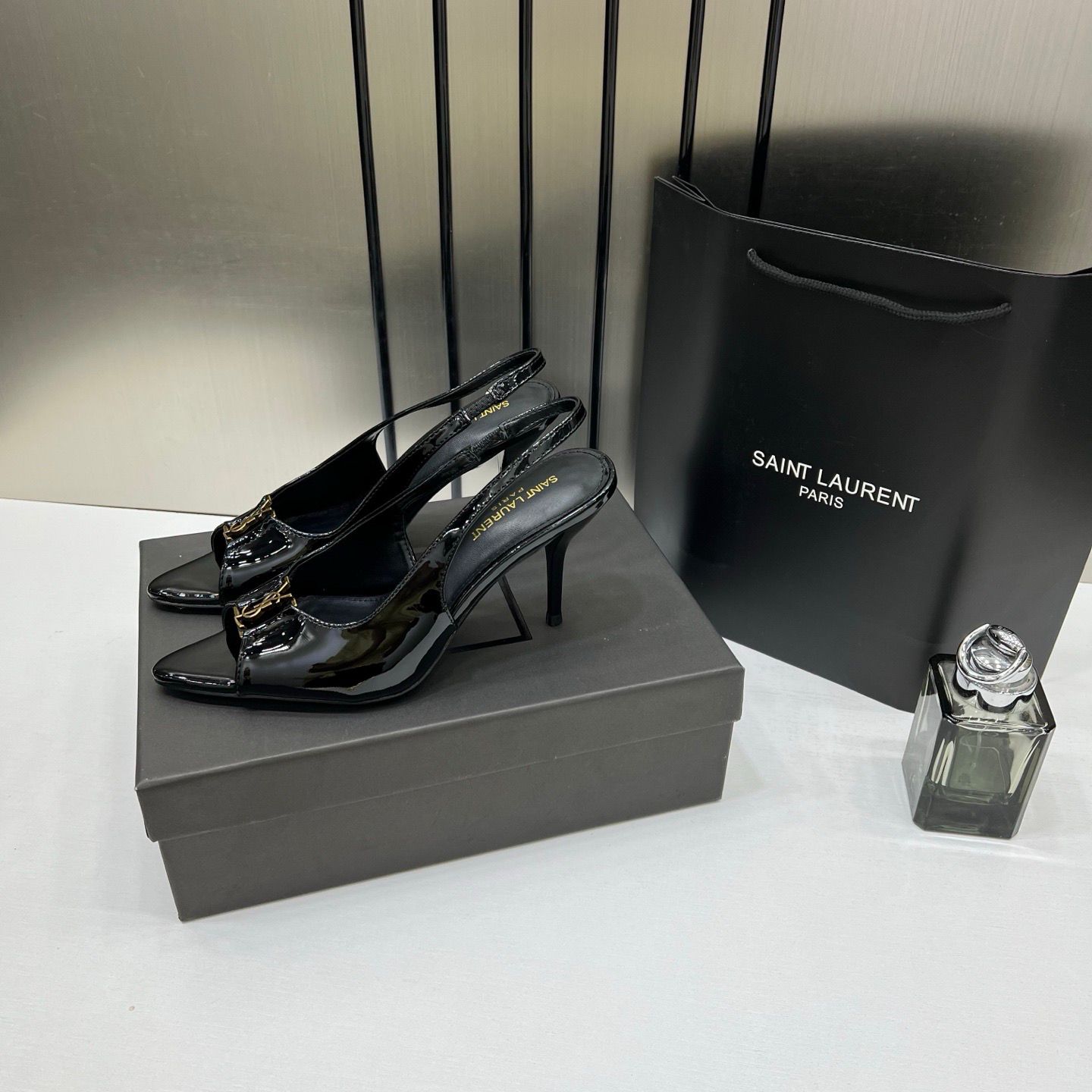 ysl saint laurent black patent leather slingback heels with og box & carry bag black a19 ysl saint laurent black patent leather slingback heels with og box & carry bag black a19