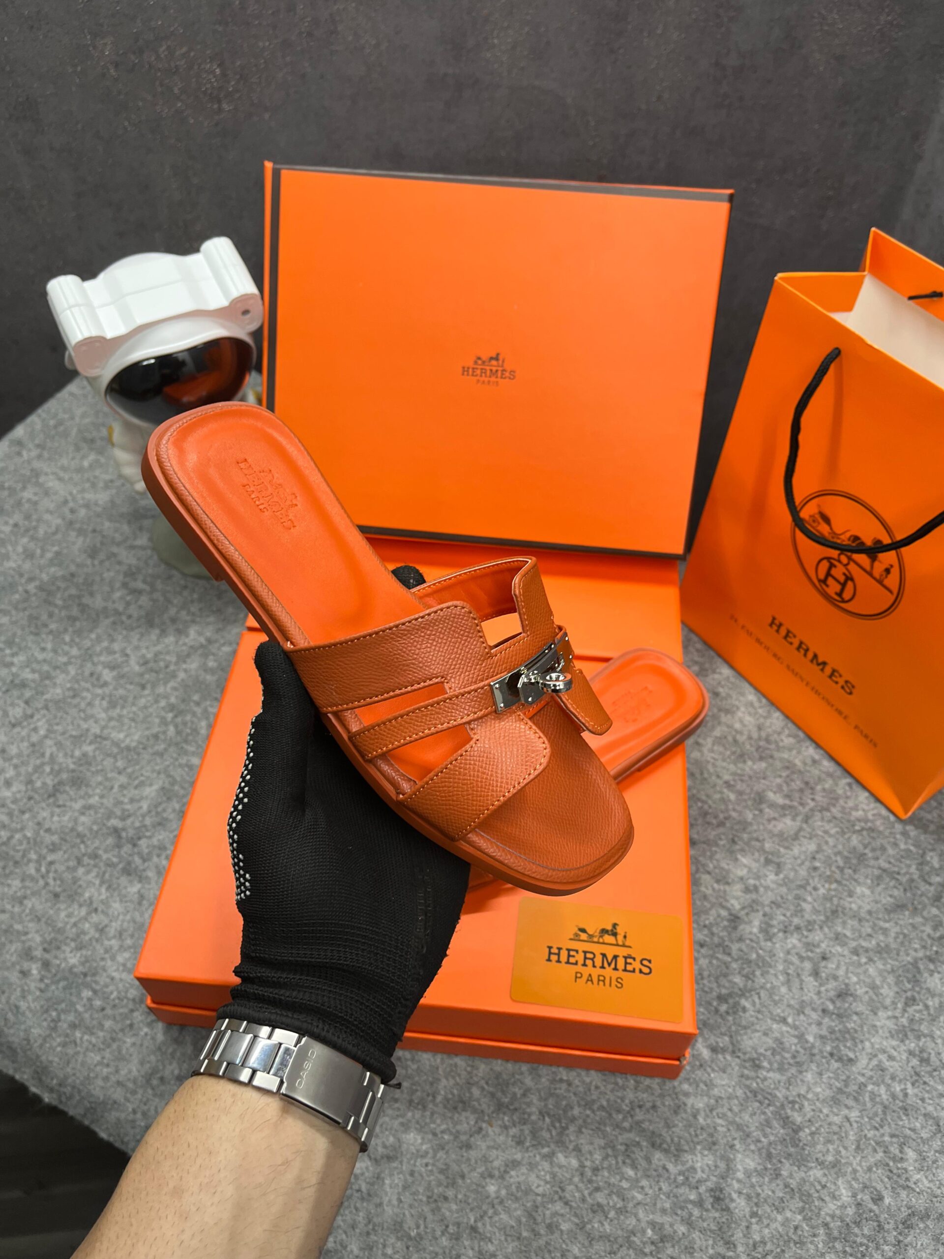 hermes paris oran flats for her with og box & carry bag h38 41 orange slide hermes paris oran flats for her with og box & carry bag h38 41 orange slide