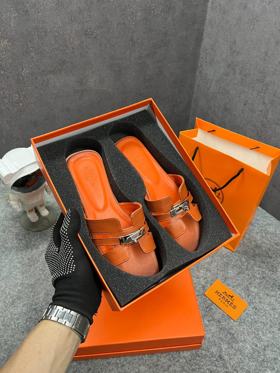 hermes paris oran flats for her with og box & carry bag h38 41 orange slide hermes paris oran flats for her with og box & carry bag h38 41 orange slide
