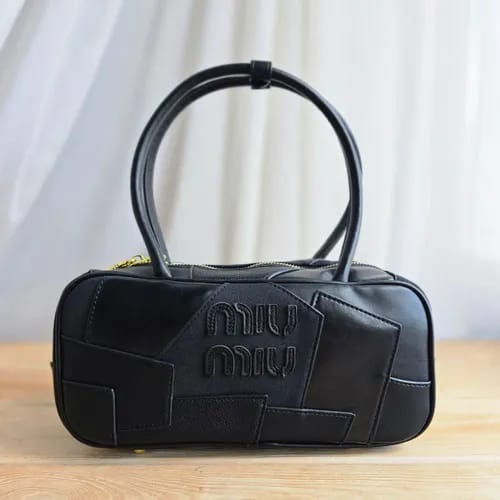 miu miu versatile long handle black leather shoulder bag with dust bag 502 black sale miu miu versatile long handle black leather shoulder bag with dust bag 502 black sale