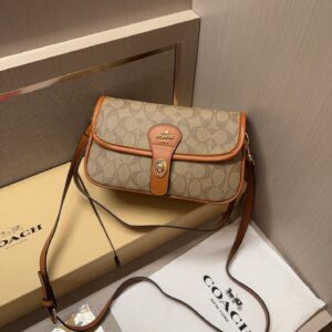 coach turnlock hadley aprciot caramel shoulder crossbody bag with originalbox apricot caramel