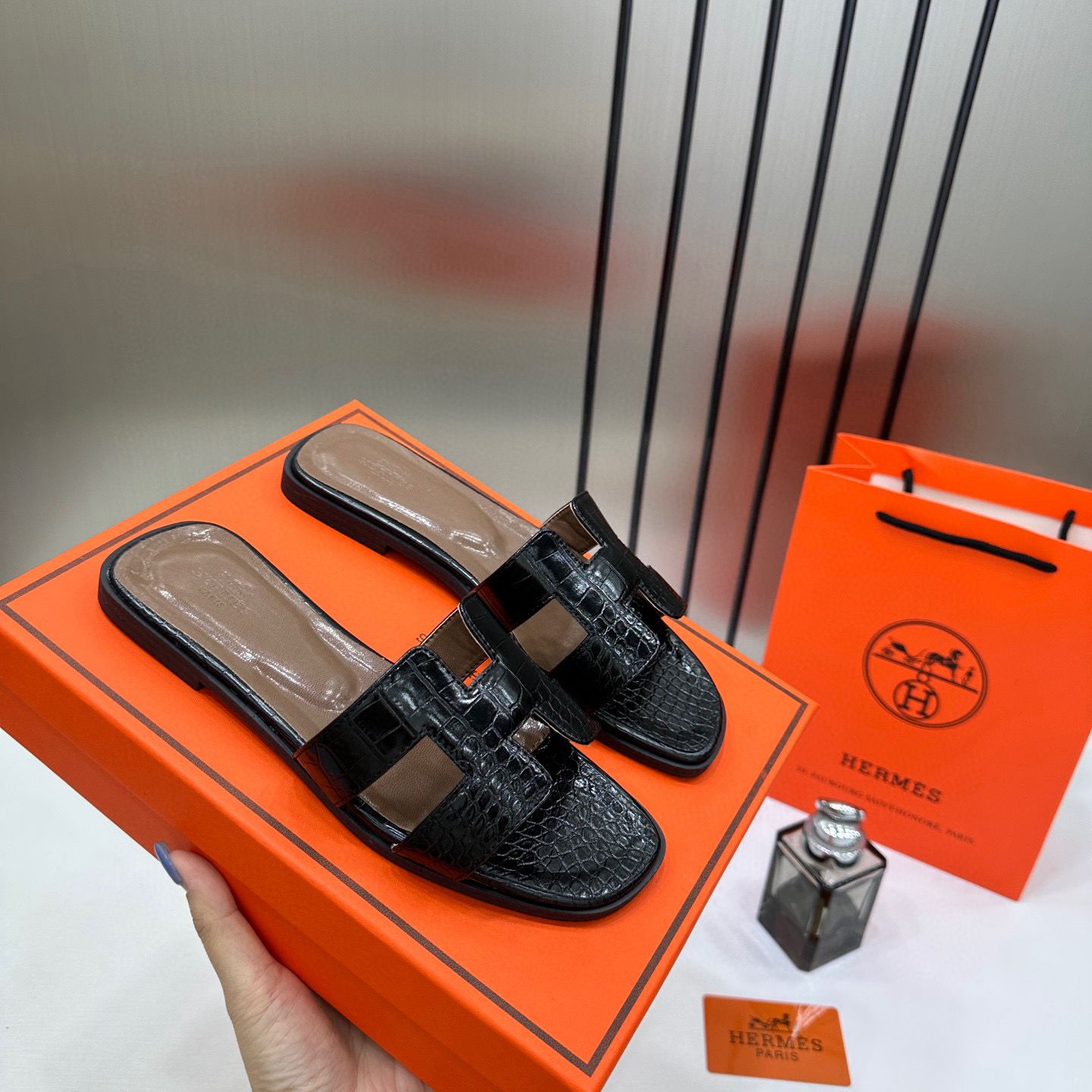 hermes paris oran flats croc leather black for her with og box & carry bag black slide hermes paris oran flats croc leather black for her with og box & carry bag black slide