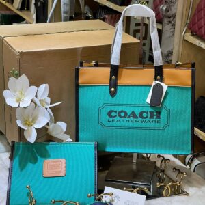 coach field tote 30 authenic green canvas leather with pouch og box & dust bag 6739 green