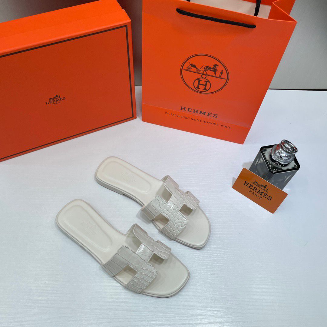 hermes paris oran flats croc leather white for her with og box & carry bag white slide hermes paris oran flats croc leather white for her with og box & carry bag white slide
