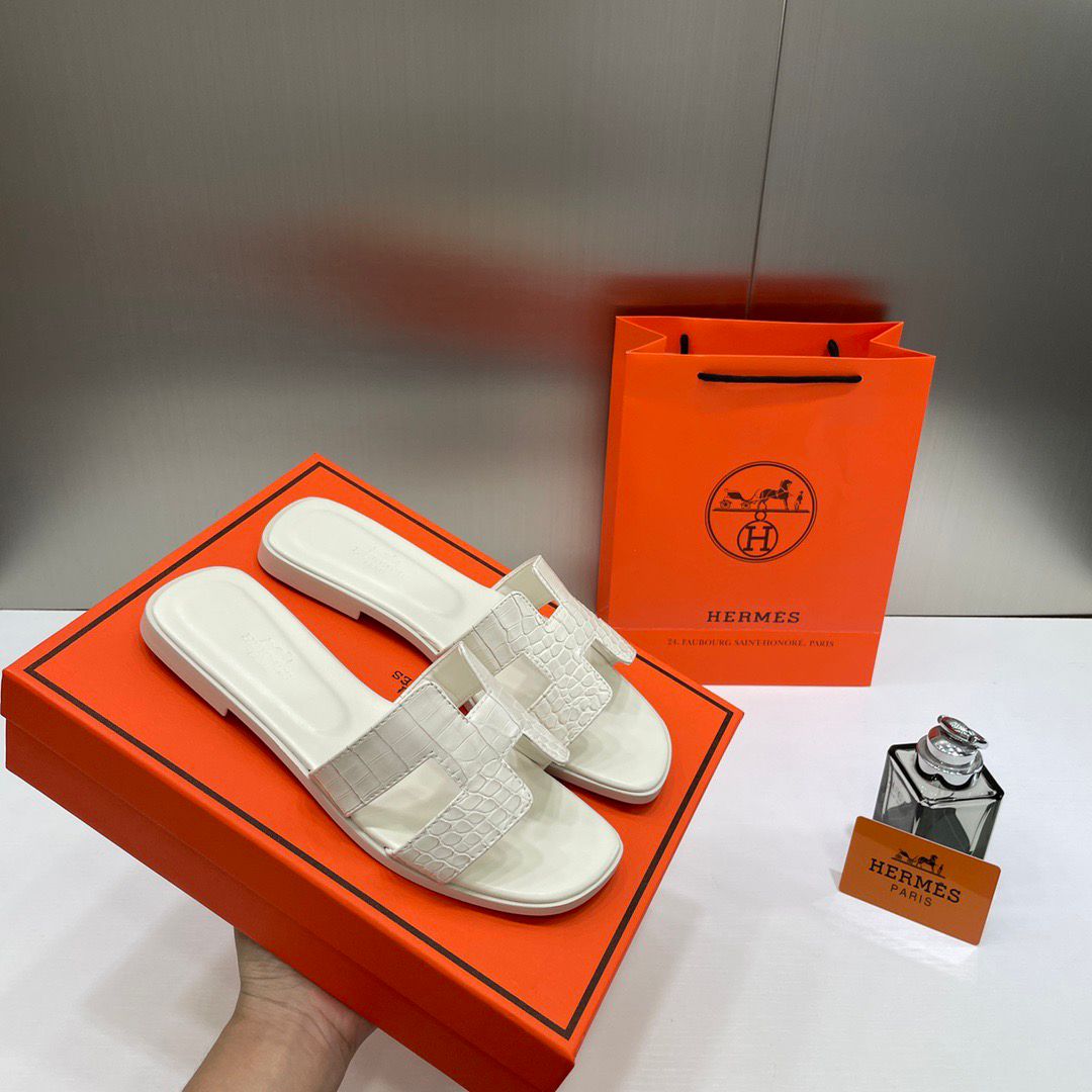 hermes paris oran flats croc leather white for her with og box & carry bag white slide hermes paris oran flats croc leather white for her with og box & carry bag white slide