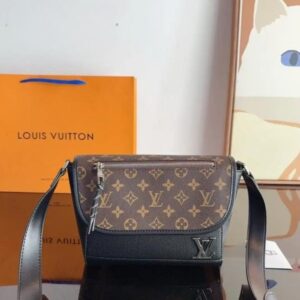 louis vuitton lv monogram eclipse canvas messenger bag with og box & dust cover high quality 12681