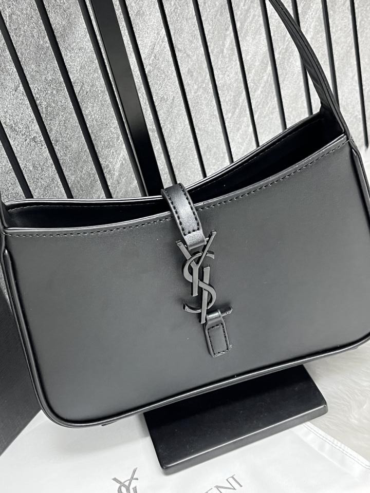 ysl saint laurent hobo all black leather shoulder bag with og box & dust bag 6030 black ysl saint laurent hobo all black leather shoulder bag with og box & dust bag 6030 black