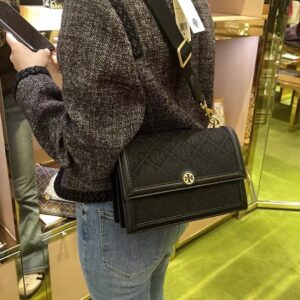 tory burch t monogram shoulder bag with adjustable strap with og double box & dust bag (black 43519)