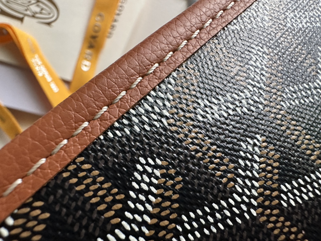 goyard jouvence pm toiletry bag brown with dust cover goyard jouvence pm toiletry bag brown with dust cover