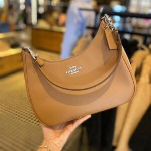  coach teri hobo bag with og box 26cm