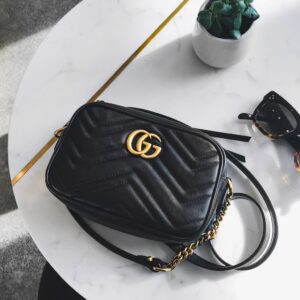 gucci gg marmont camera small leather shoulder bag black with dust cover & carry bag 1733 black