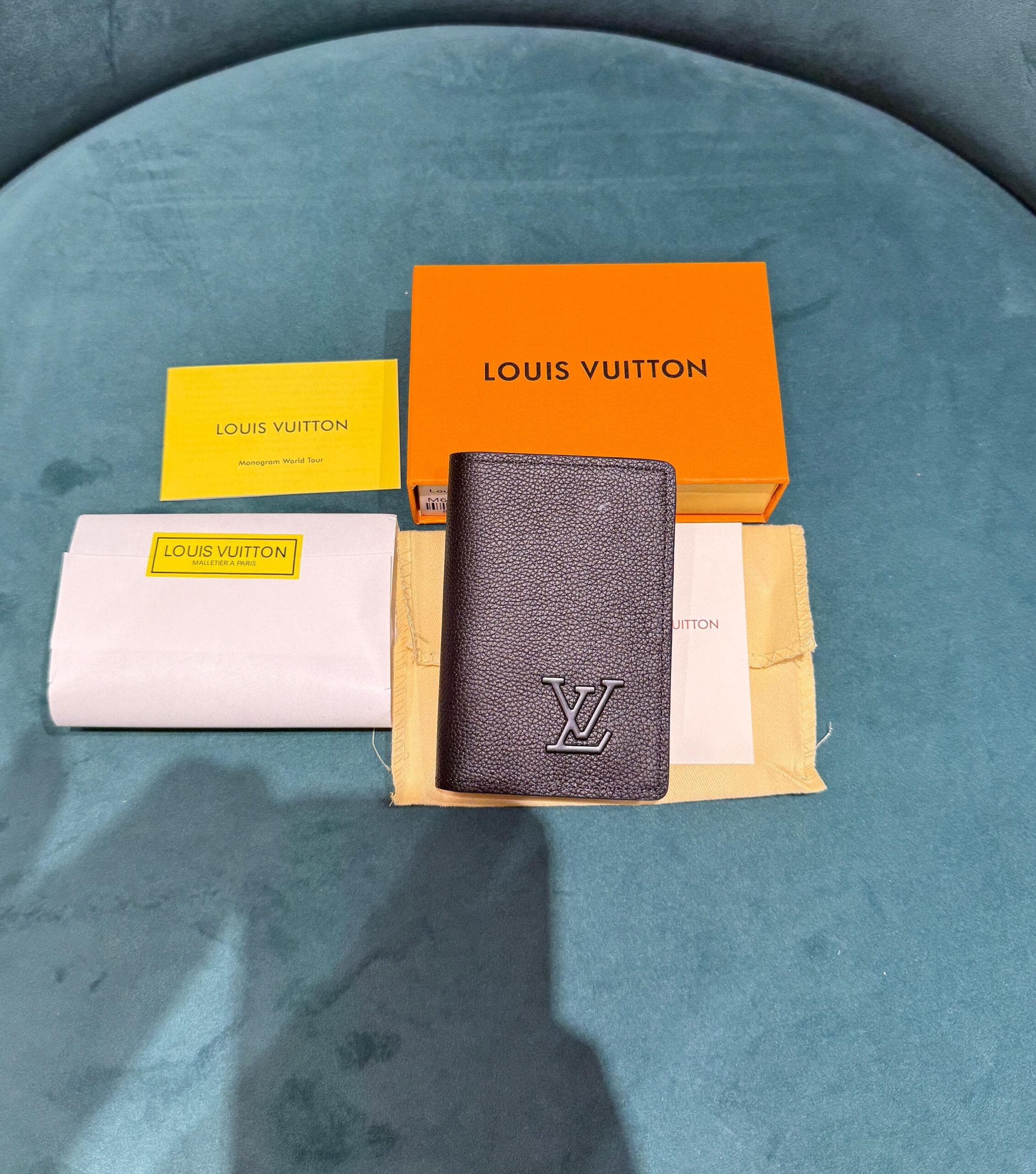 louis vuitton lv black leather card case wallet m69979 black hardware louis vuitton lv black leather card case wallet m69979 black hardware