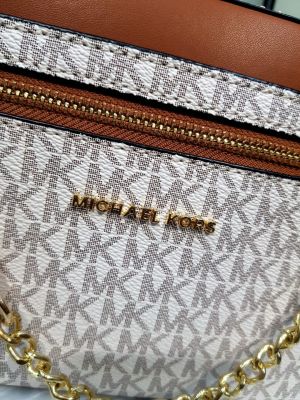 michael kors jet set camera crossbody with og box and dust bag 5757 michael kors jet set camera crossbody with og box and dust bag 5757