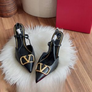 valentino garavani vlogo signature slingback pumps black leather with og box & carry bag 933v black