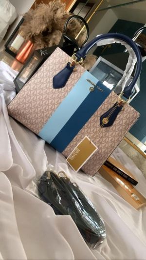 michael kors marilyn saffiana hanbag 248 michael kors marilyn saffiana hanbag 248