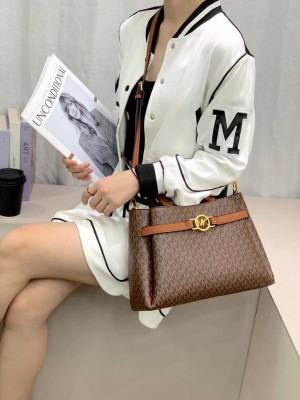 michael kors jet set monogram print shoulder bag 800 michael kors jet set monogram print shoulder bag 800