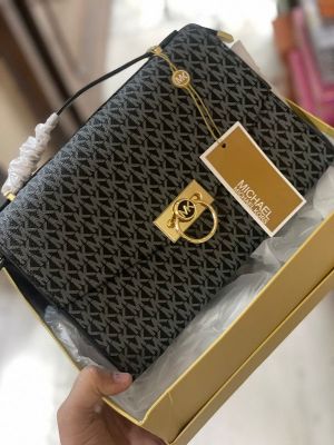 michae l kors hendrix sling with box dust cover 5563 michae l kors hendrix sling with box dust cover 5563