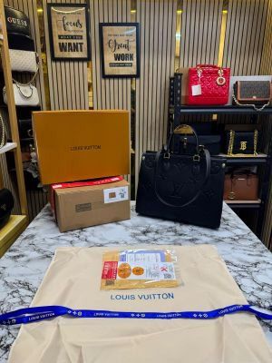 louiss vuitton onthego mm empreinte with&double og box and dust bag 6009 louiss vuitton onthego mm empreinte with&double og box and dust bag 6009