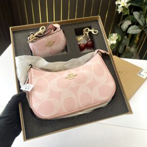 coac h teri combo with small pouch and charm with og box(1102 pink)