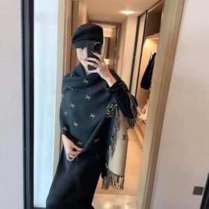 loui.s vuitton classic monogram logo black beige gold cotton pashmina with og box & carry bag