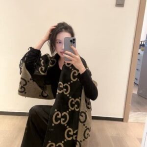 gucc.i gg reversible big logo black beige cotton pashmina with og box & carry bag