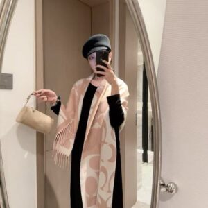 coac.h oversized signature c logo blush pink cream wool shawl scarf with og box with carry bag