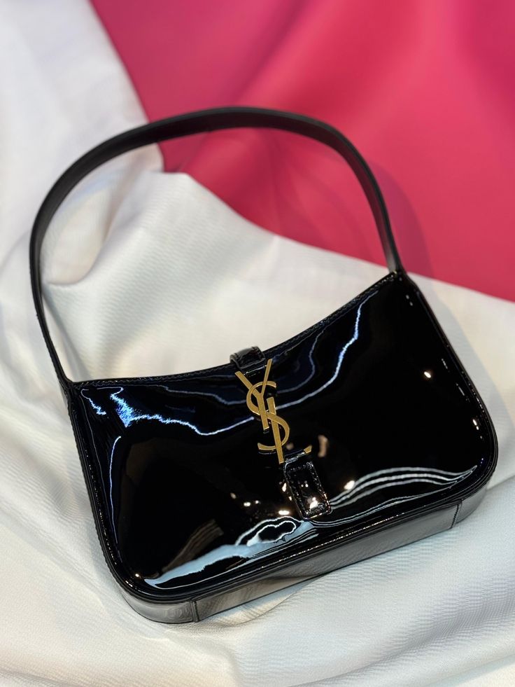 ysl saint laurent hobo glossy black gold leather shoulder bag with og box & dust bag 862 1 black gold ysl saint laurent hobo glossy black gold leather shoulder bag with og box & dust bag 862 1 black gold
