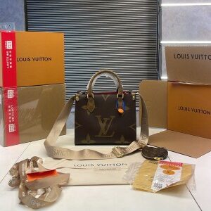 louiss vuitton lv on the go pm with og box & dust bag coin pouch lv khaki box 843