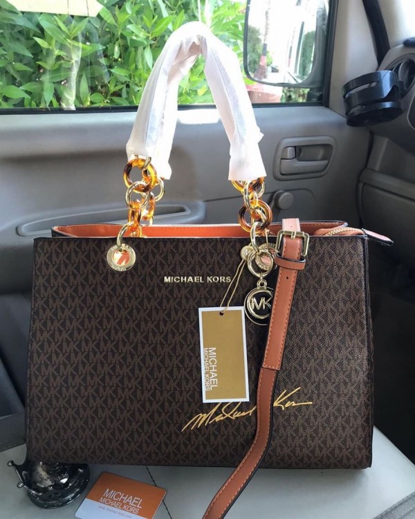 michae.l kors cynthia signature bag with dust bag (5340 coffee brown) michae.l kors cynthia signature bag with dust bag (5340 coffee brown)
