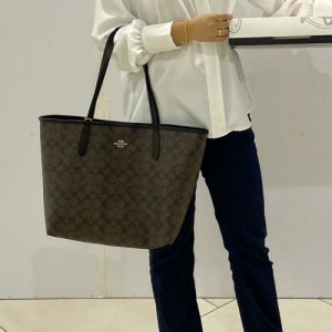 coac h city hutton tote bag withbox 1350 coac h city hutton tote bag withbox 1350