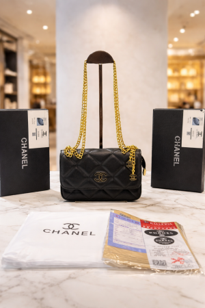 chane l woven metal lambskin quilted small flap black gold with box 5523 chane l woven metal lambskin quilted small flap black gold with box 5523