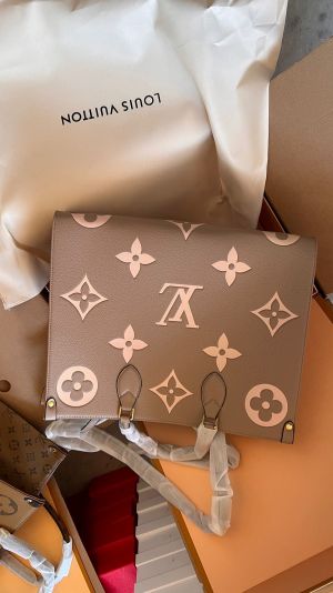 louiss vuitton onthego mm empreinte with&double og box and dust bag 6010 louiss vuitton onthego mm empreinte with&double og box and dust bag 6010