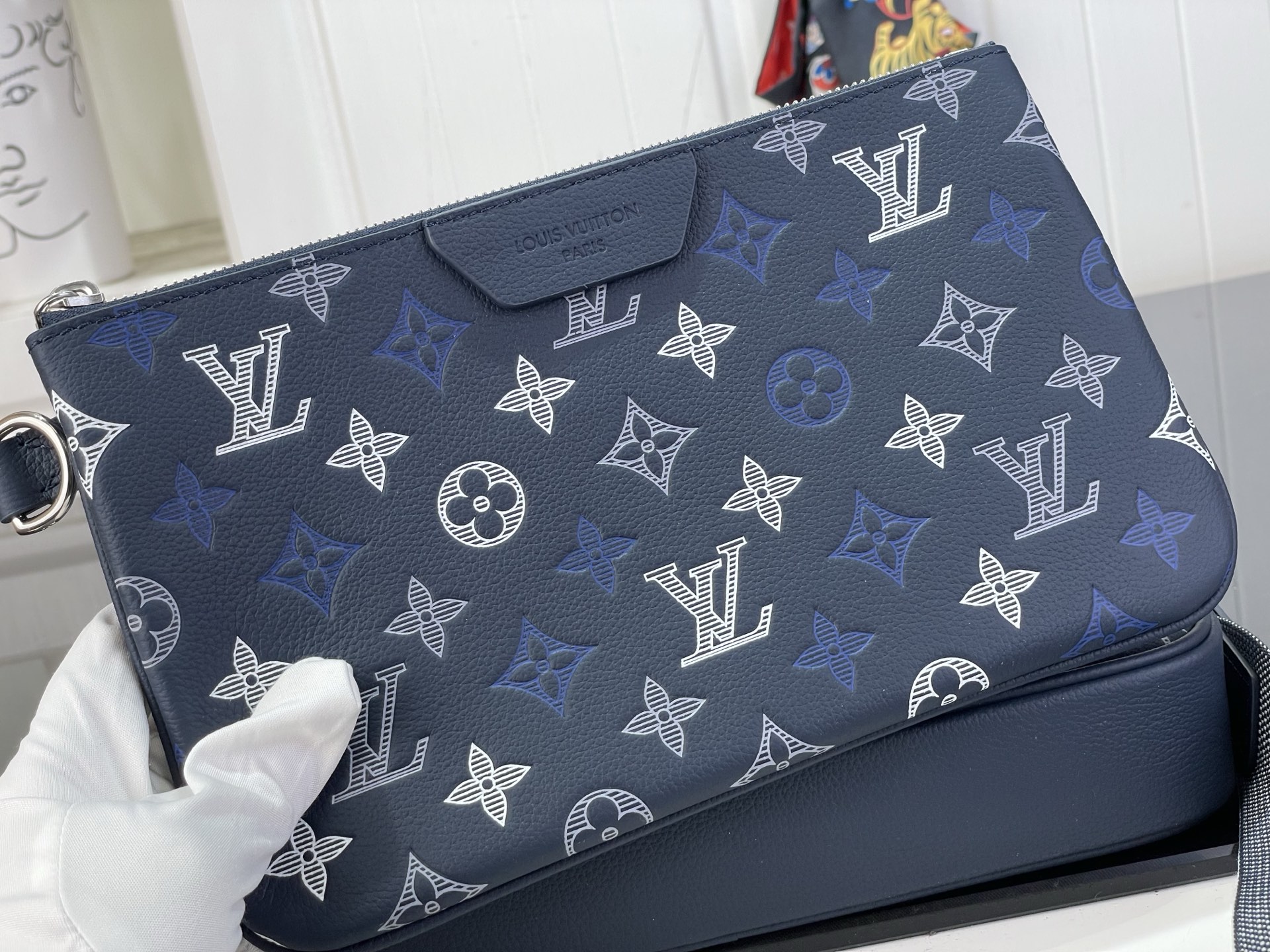 louiss vuitton lv m28854 virgil abloh trio messenger multi crossbody bag with og box & dust bag blue louiss vuitton lv m28854 virgil abloh trio messenger multi crossbody bag with og box & dust bag blue