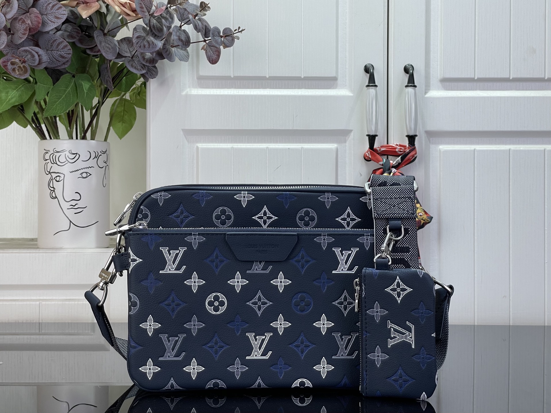 louiss vuitton lv m28854 virgil abloh trio messenger multi crossbody bag with og box & dust bag blue louiss vuitton lv m28854 virgil abloh trio messenger multi crossbody bag with og box & dust bag blue