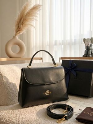 coac hvintage manor handbag with box 6310 coac hvintage manor handbag with box 6310