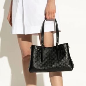 gucc i gg emblem medium tote bag premium quality 6262